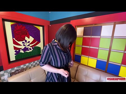 ❤️ Bidh cutie Iapanach le tits mòra a’ masturbates le dèideagan gnè agus tha orgasm aige. Bidh i a’ bruidhinn ann an agallamh mun eòlas fucking aice. Huge tits agus hairy pussy moaning loudly. Osakaporn ❤️❌  Porn cruaidh  leinn  ❤